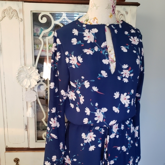 Guessโ Romper - Picture 4 of 12